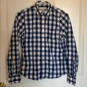 Abercrombie Plaid long sleeved button up shirt